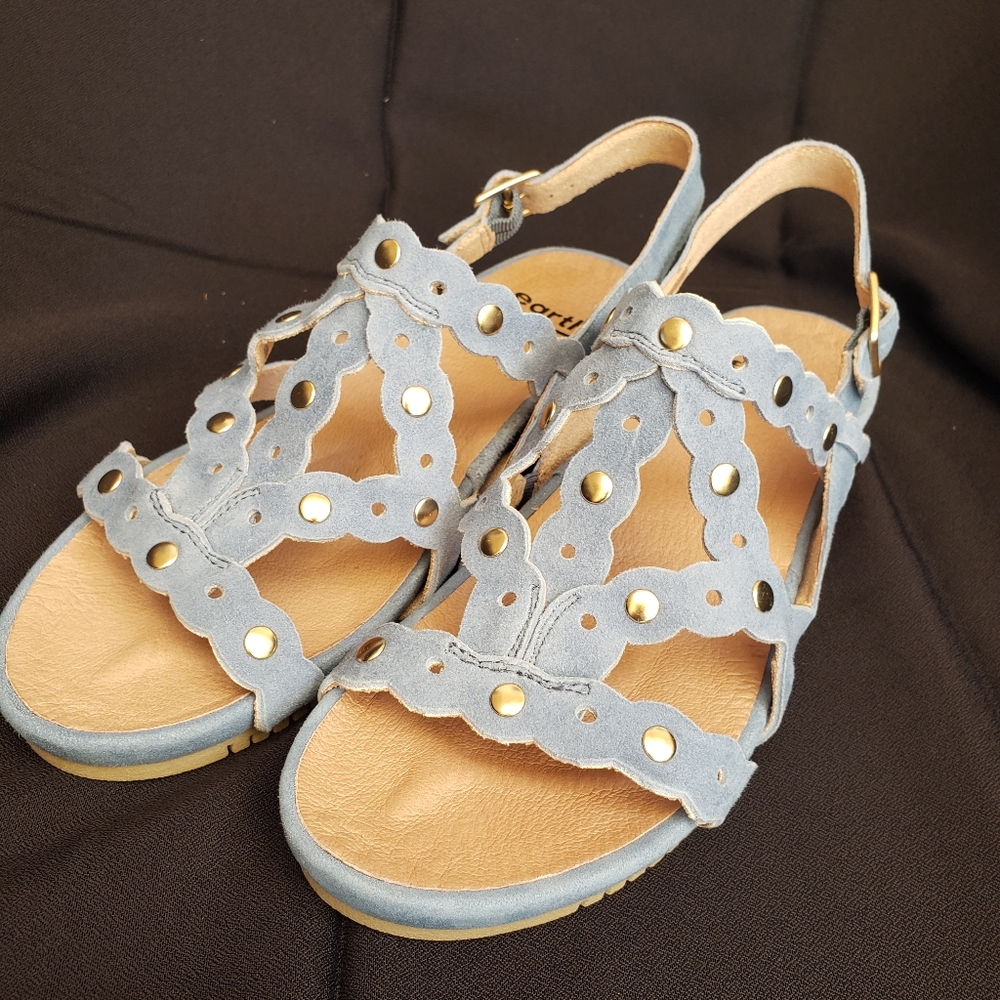 Earth sandals